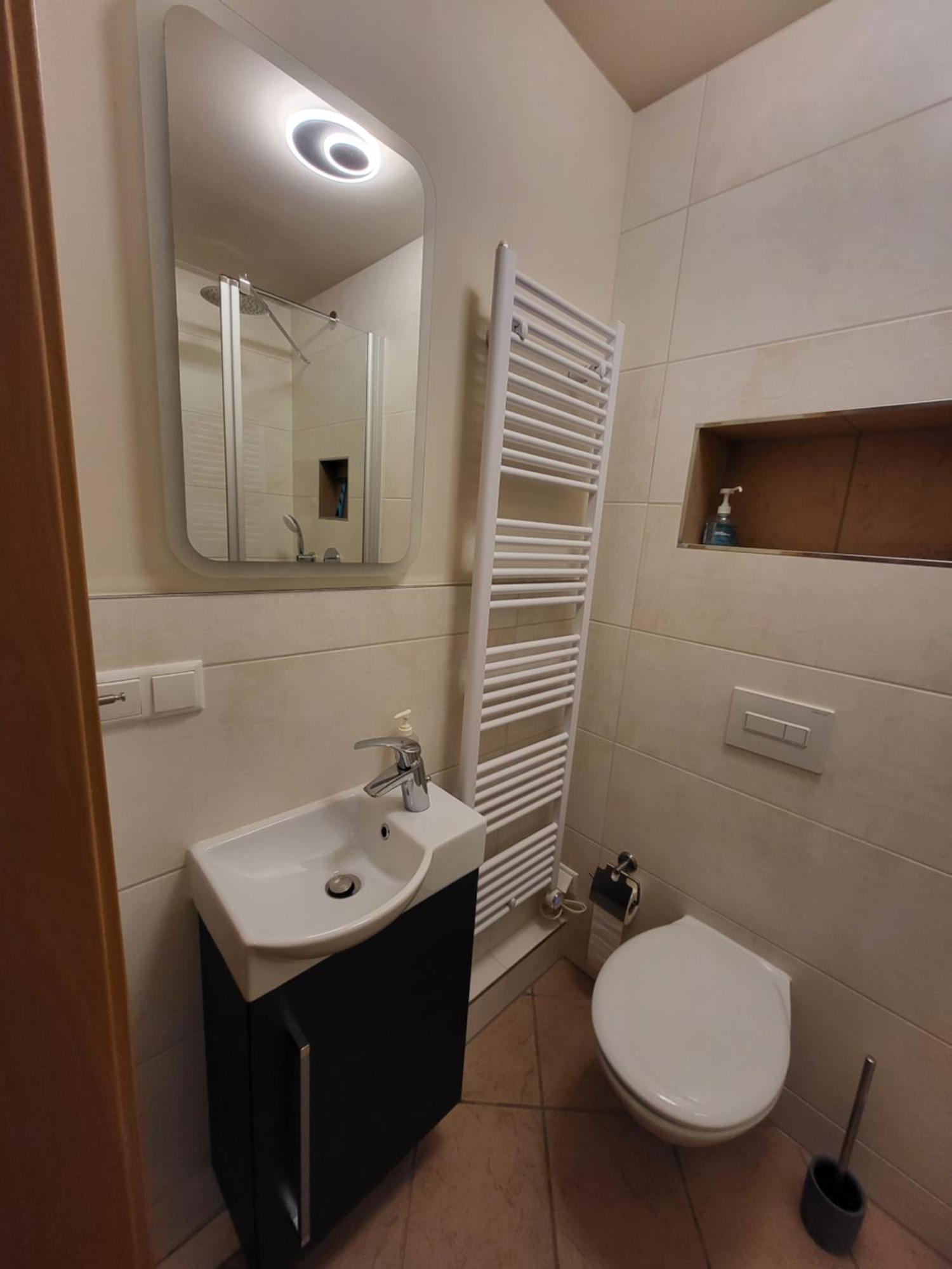 City Appartement Mit Garten, Zentral Und Trotzdem Ruhig Chociebuż Zewnętrze zdjęcie